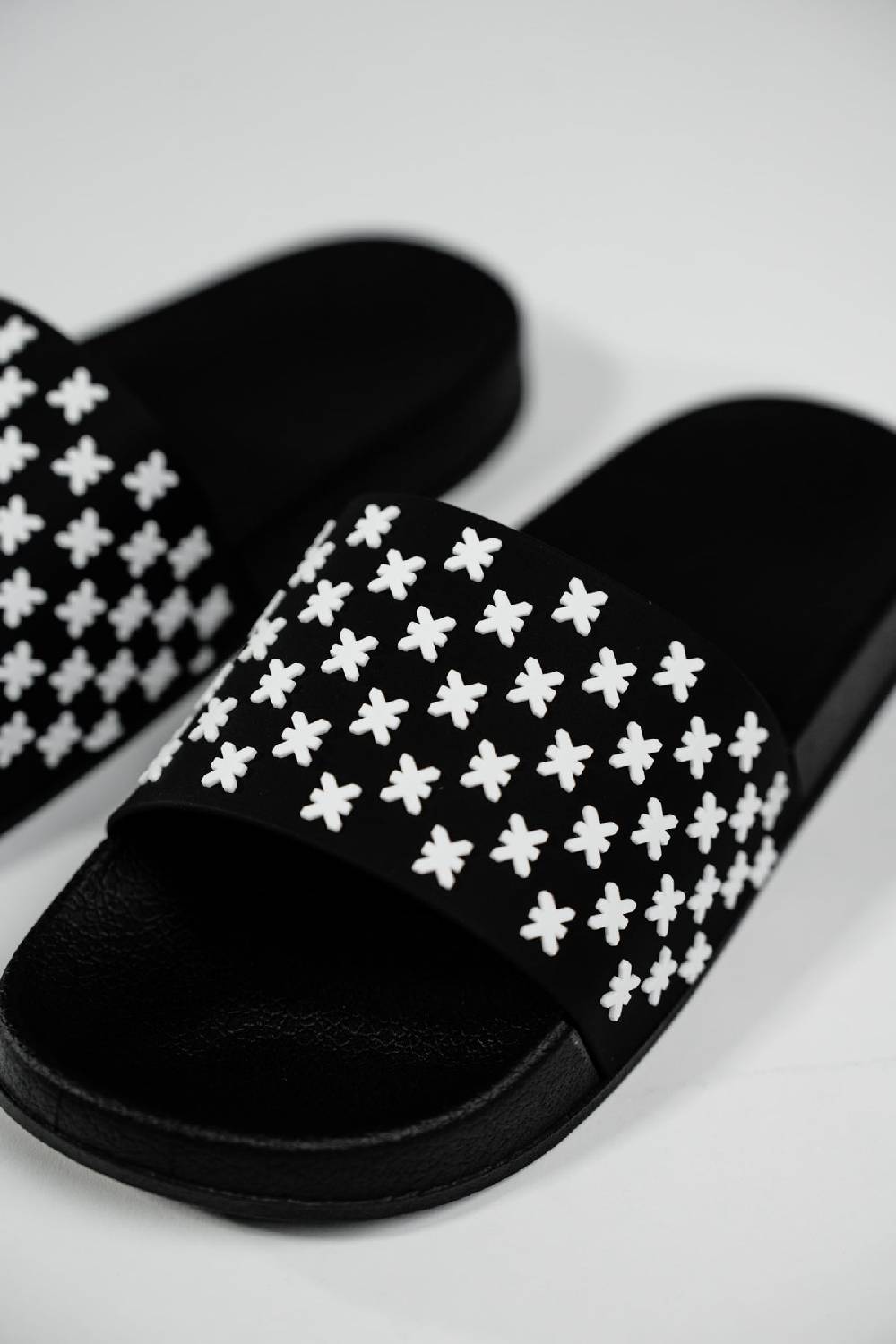 Karo Kauer Slipper Logo Verkauf