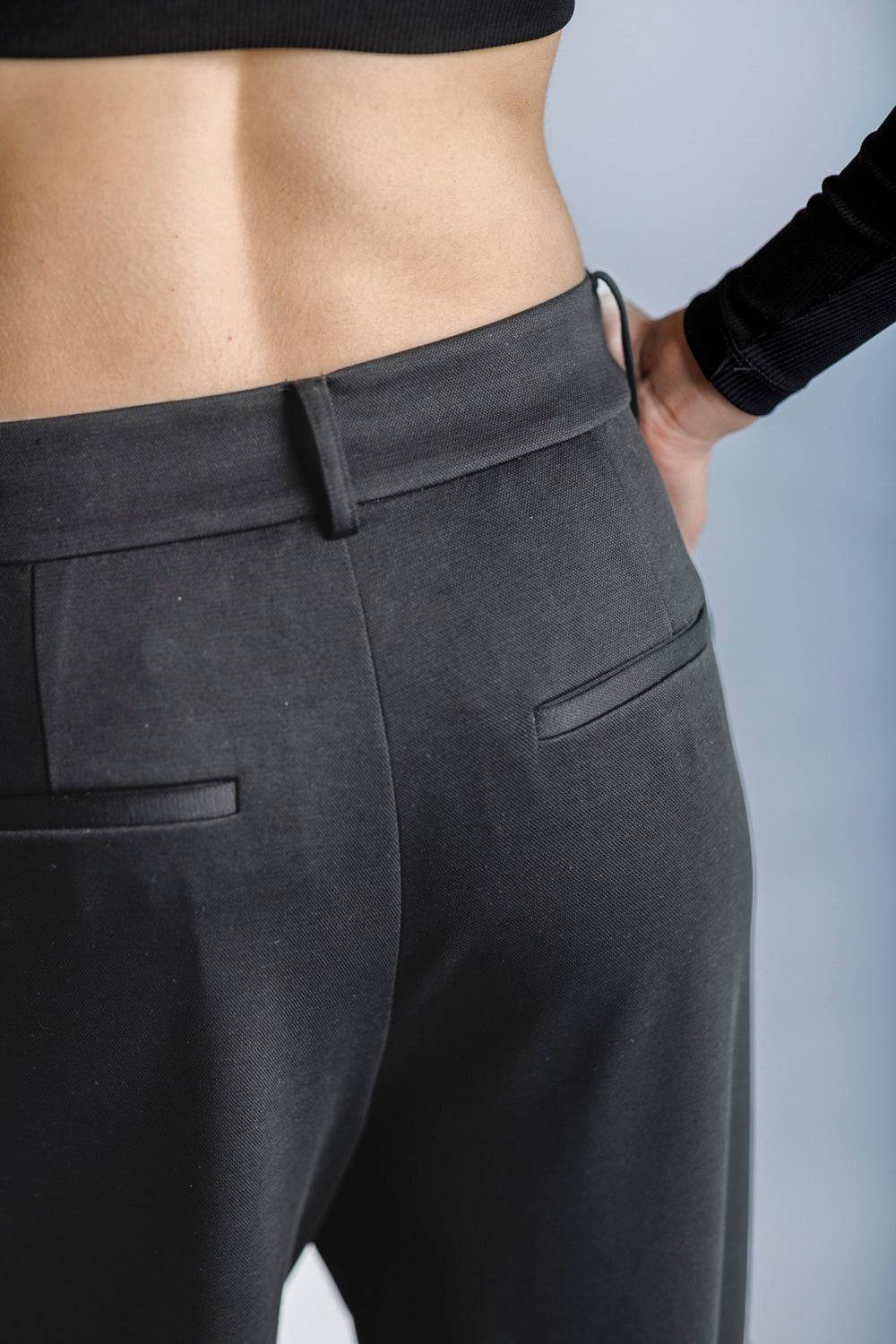 Karo Kauer Wide Leg Pants Dark Grey Top Angebot