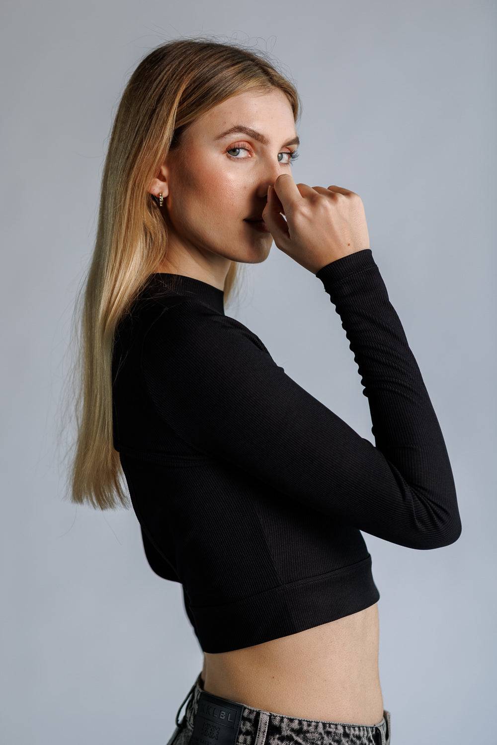 Karo Kauer Cropped Shirt Black Kauf eins, bekomm eins gratis