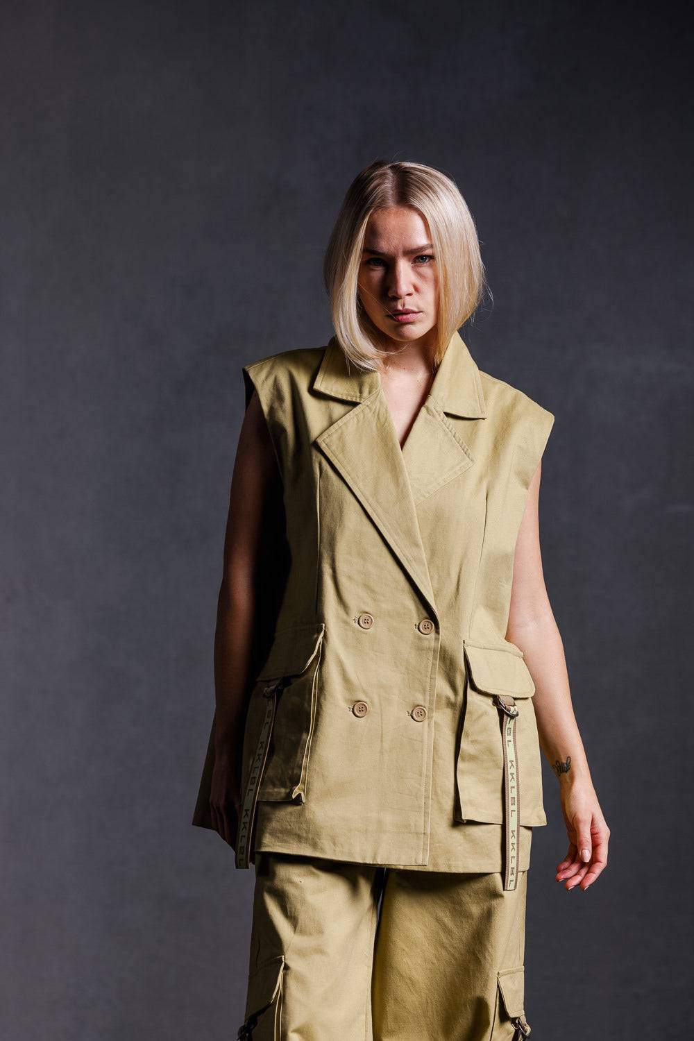 Karo Kauer Vest Khaki Kostenlose Rückgabe
