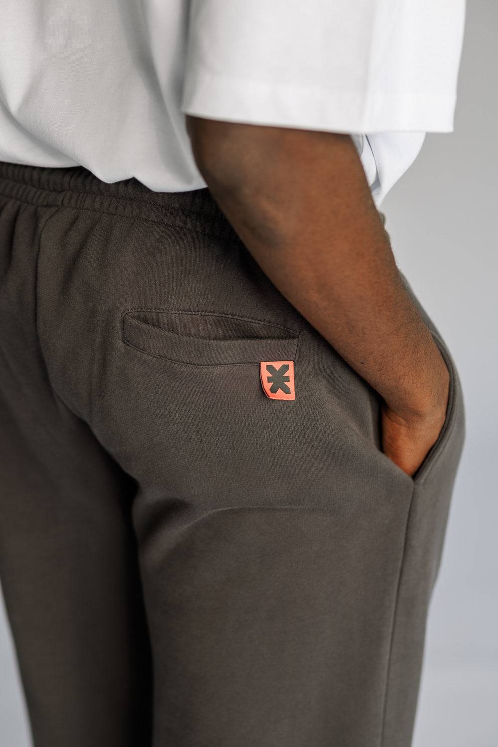 Karo Kauer Jogger Pants Graphit Fabrik Onlineshop