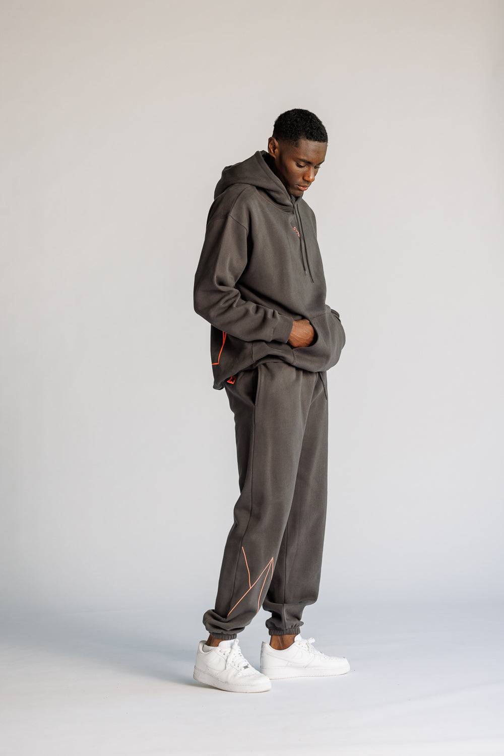 Karo Kauer Jogger Pants Graphit Fabrik Onlineshop
