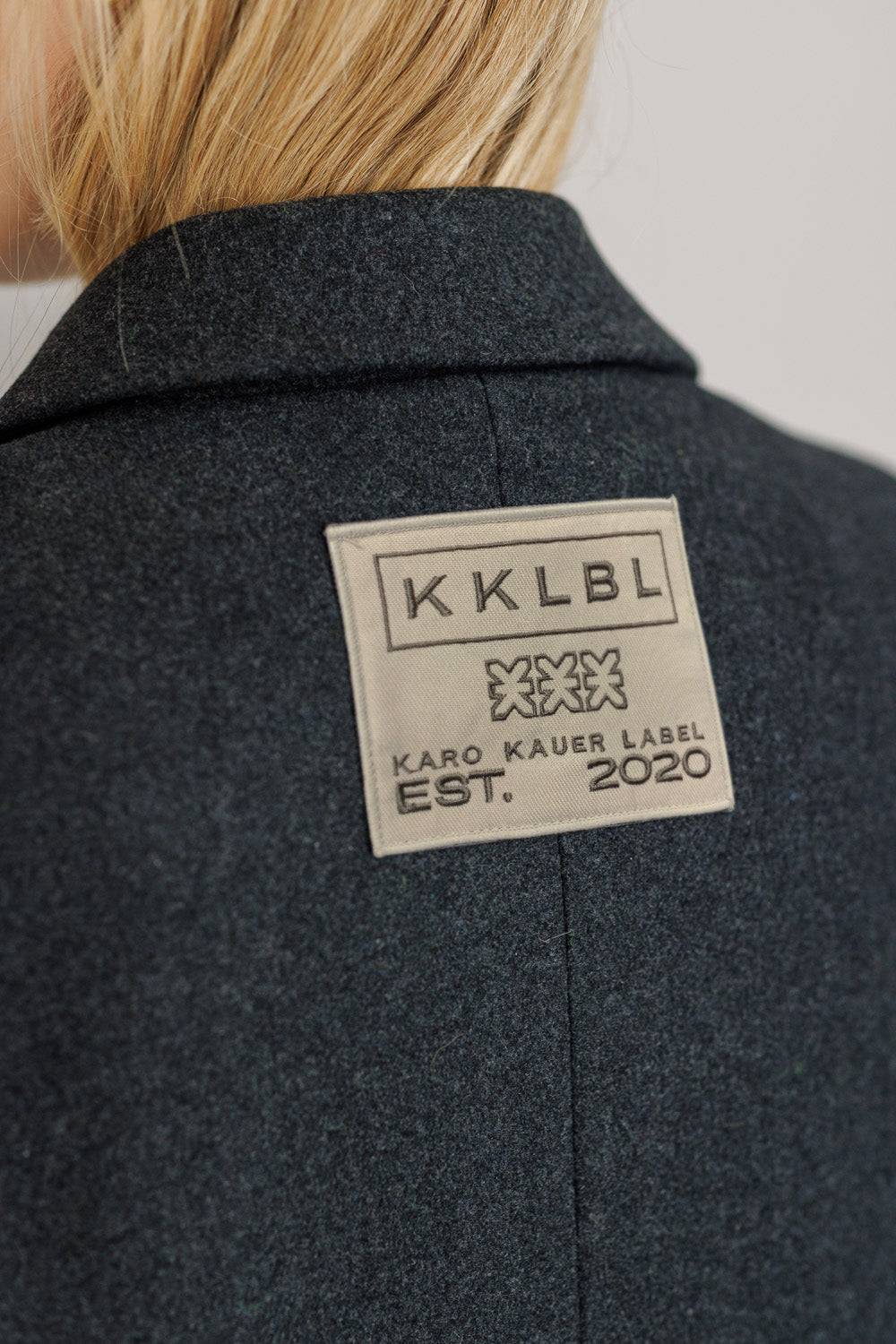 Karo Kauer Coat Oversize Grey Speichern exportieren