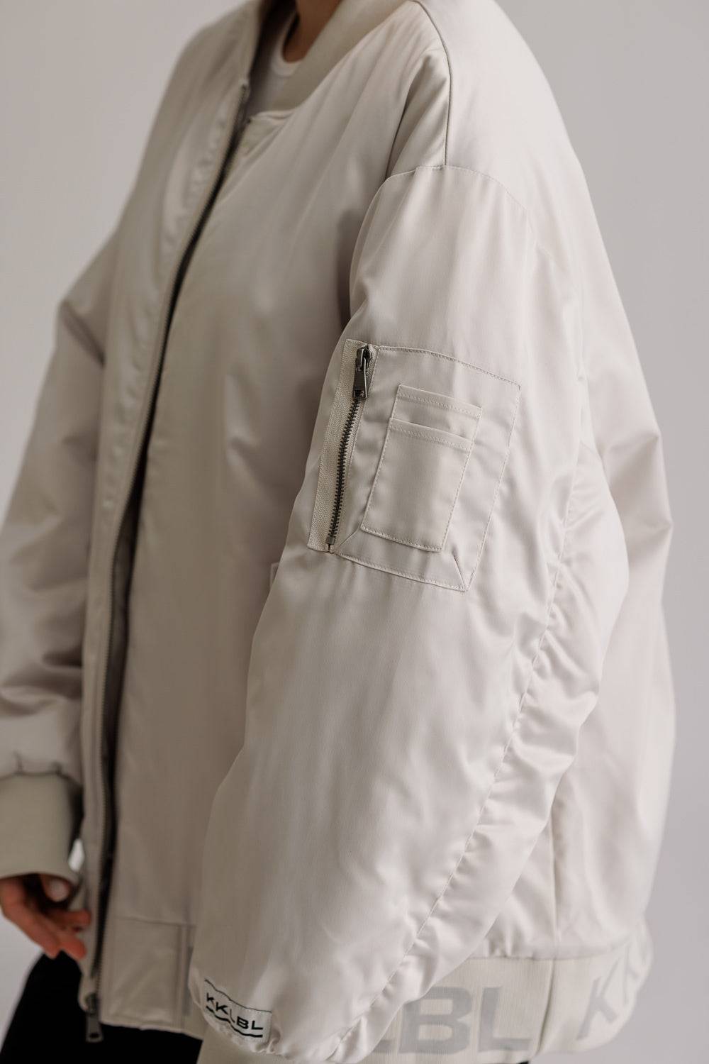 Karo Kauer Bomberjacket Silver Grey Rabatte dieses Monats