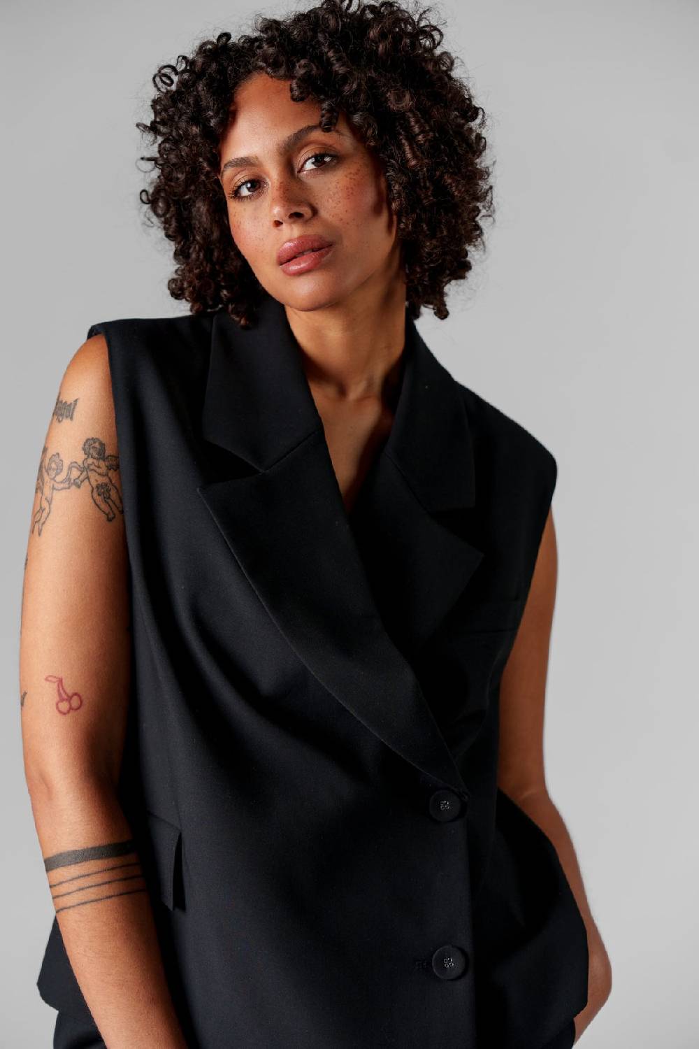 Karo Kauer Formal Vest Black Lagerräumung