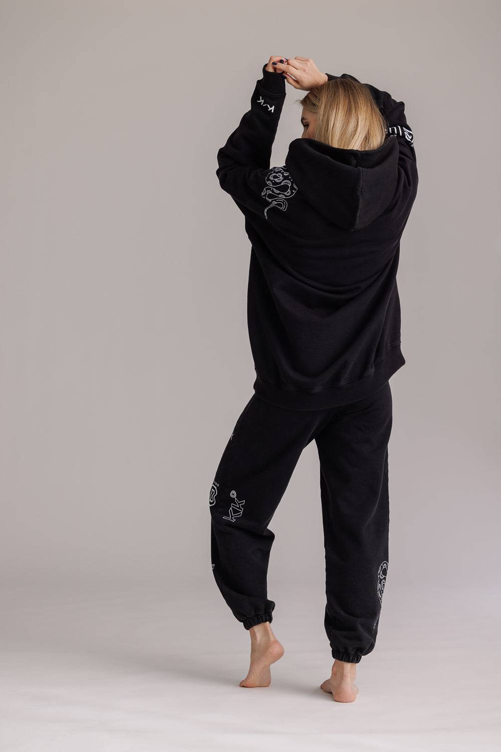 Karo Kauer Hoodie Faded Black Nur für heute