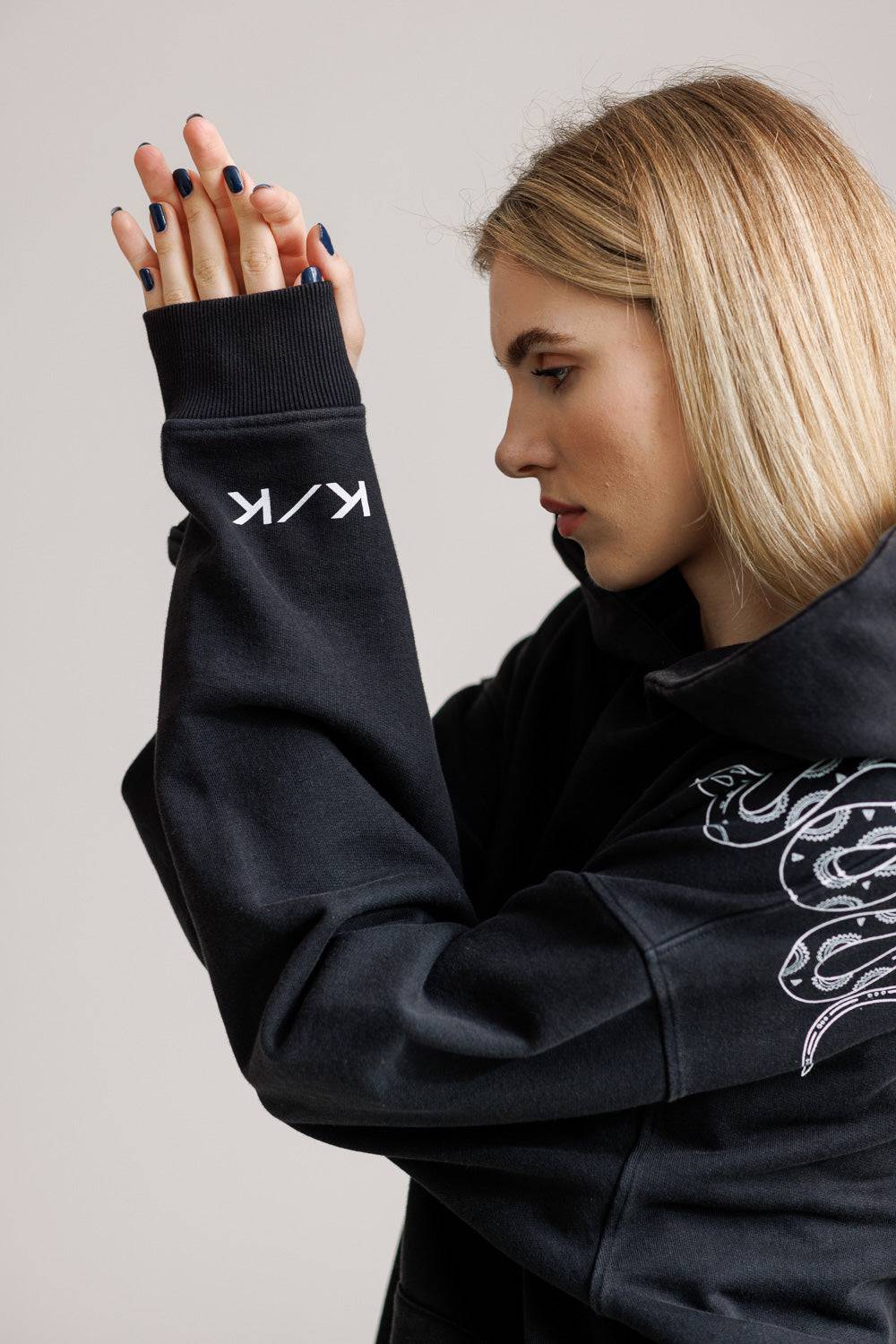 Karo Kauer Hoodie Faded Black Nur für heute