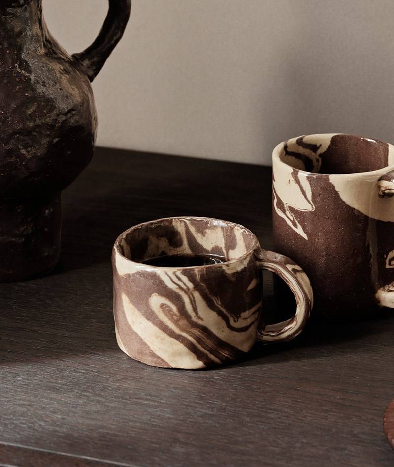 Kauf Dich Glücklich FERM LIVING Ryu Tasse gemustert Begrenzt auf 3 Tage