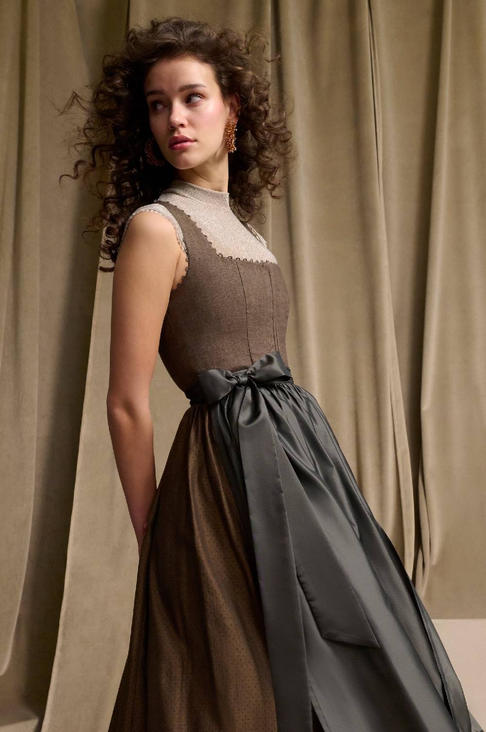 Kinga Mathe Dirndl München in Taupe Bis zu 55% Rabatt