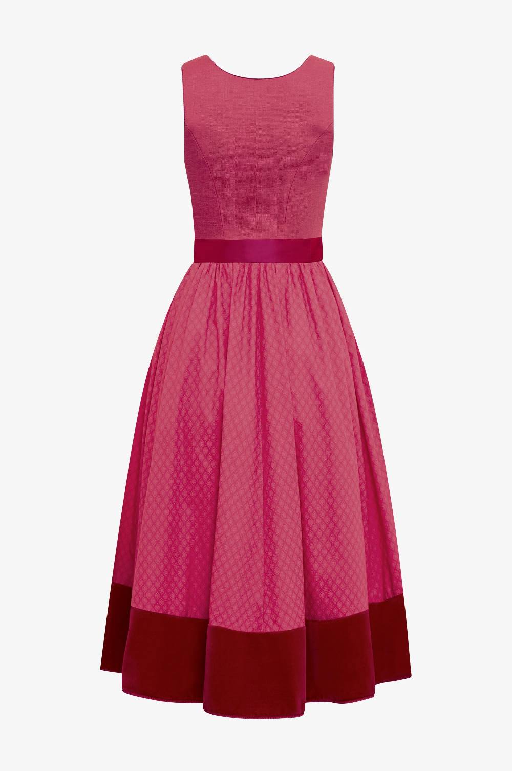 Kinga Mathe Jubiläumsdirndl in Pink Vatertagsangebot