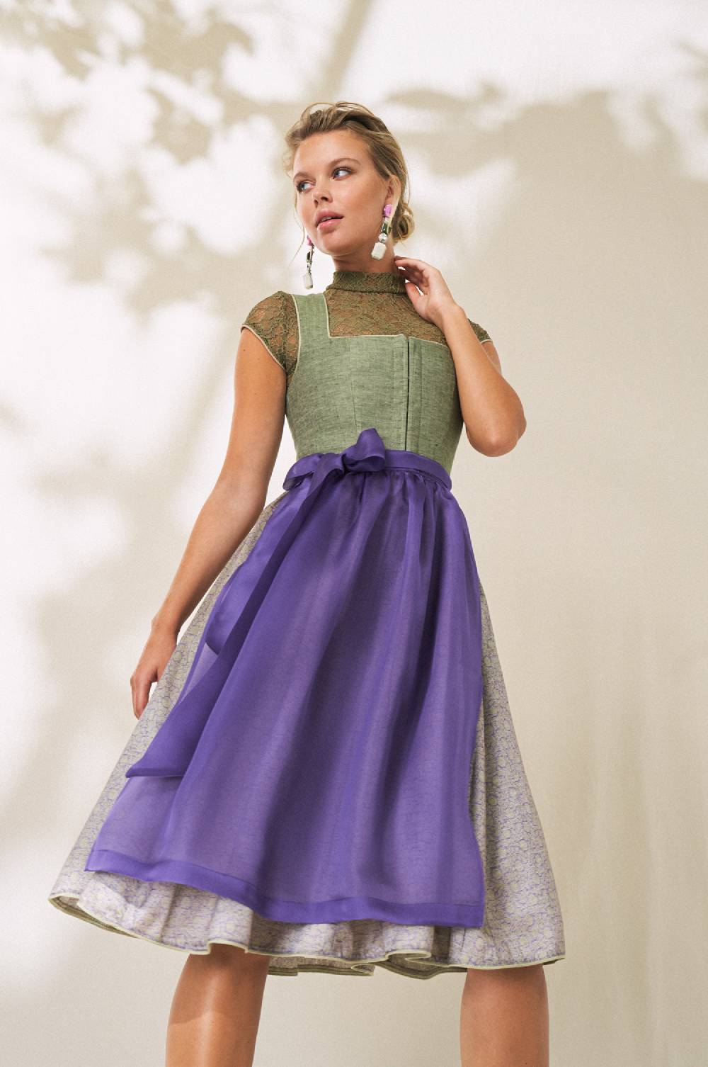 Kinga Mathe Dirndl Alcamo in Moos Sonderangebot der Fabrik