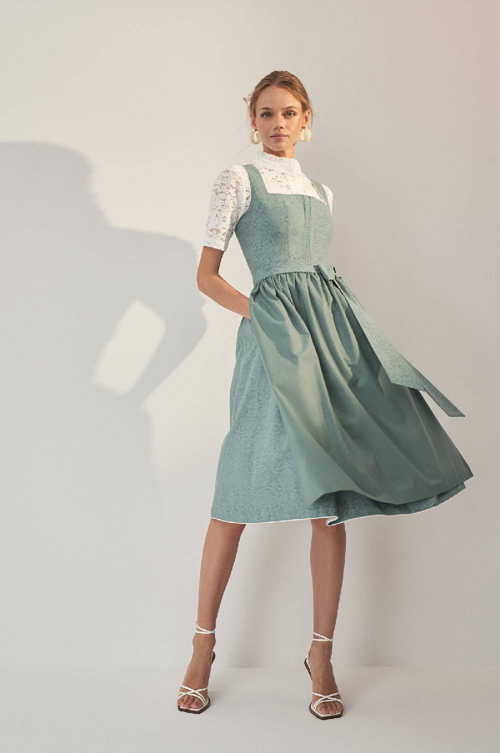 Kinga Mathe Dirndl Ally in Grün - 70cm Kostenloser Versand international