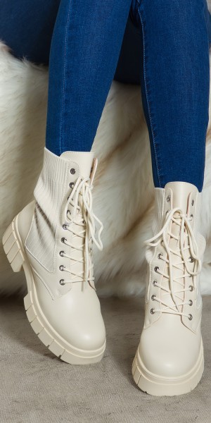 Koucla Trendy Musthave Biker Look Stiefeletten gerippt 50% Rabatt mit kostenlosem Versand