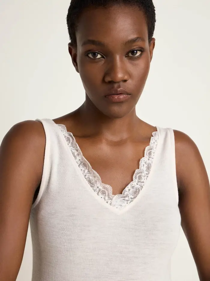Lanius Top mit Spitze (GOTS) Discount Store für neue Produkte