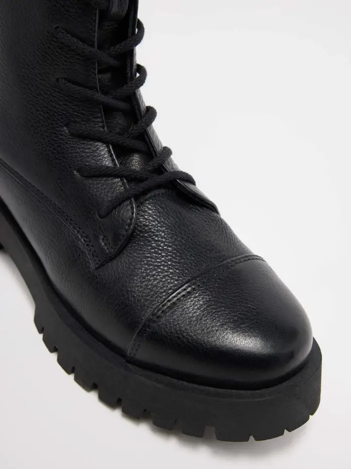 Lanius Schnürstiefel Fabrikladen