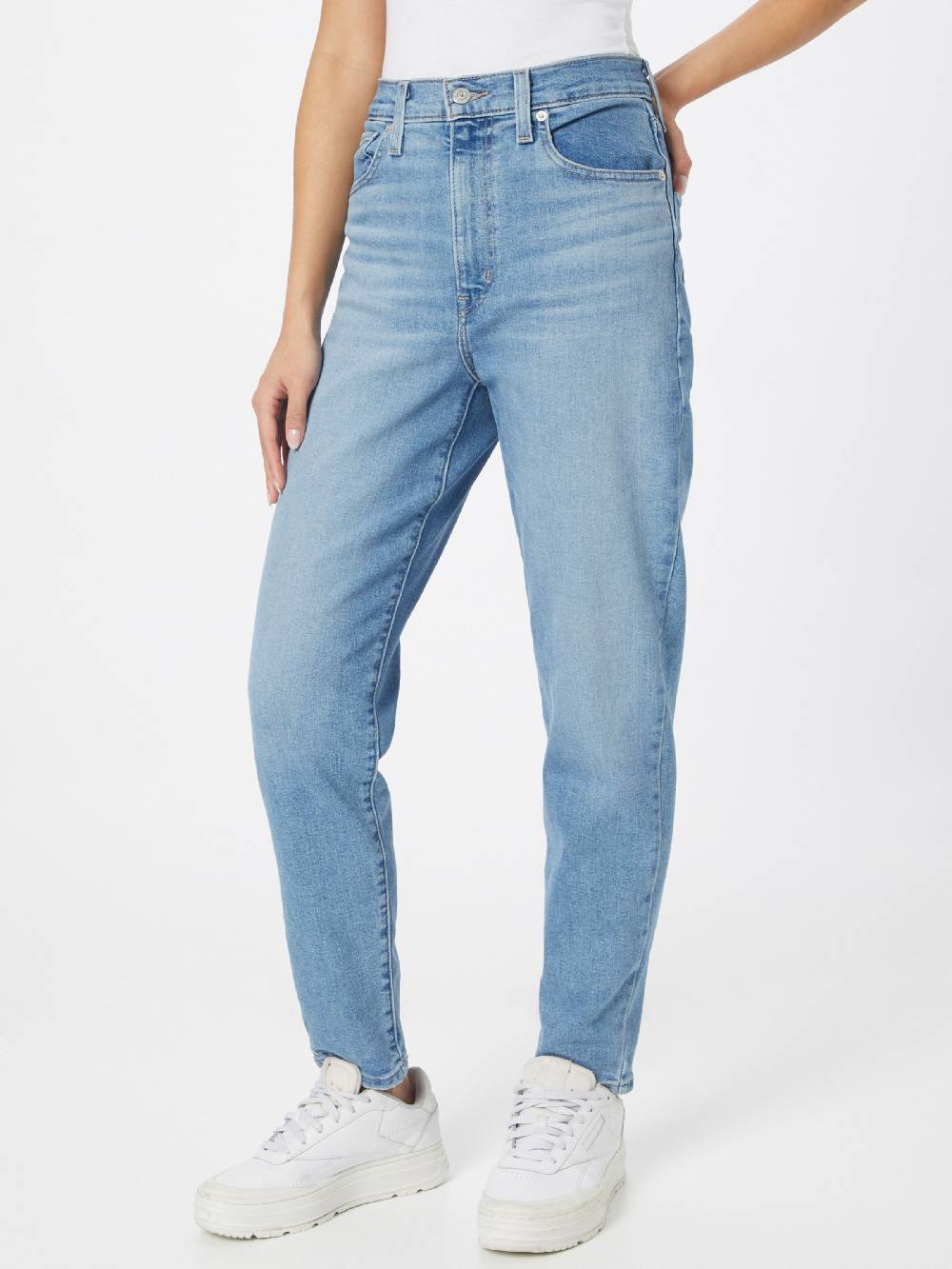 LEVI'S ® Tapered Jeans 'High-Waisted Mom' in Blue Denim Räumungsverkauf