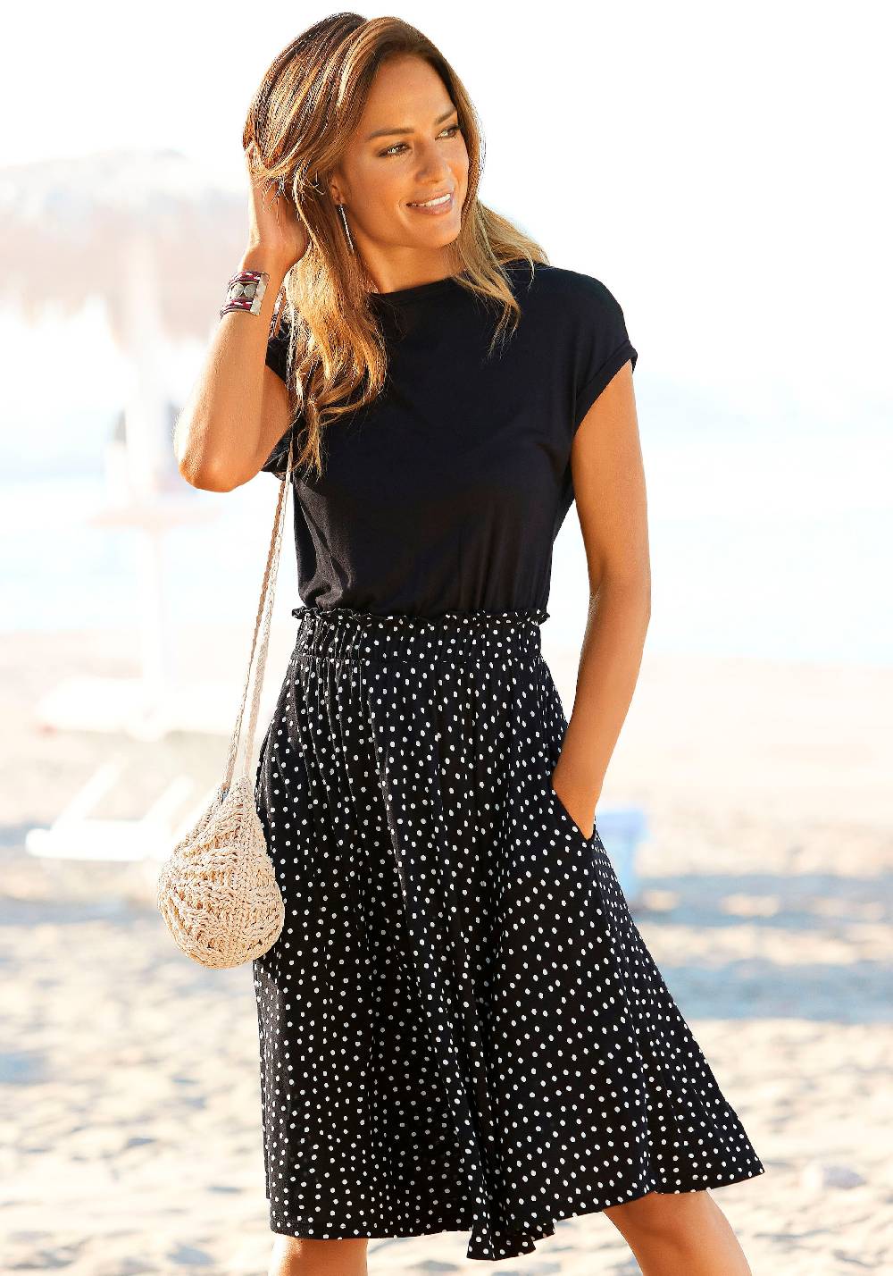BEACH TIME Dress in Black Bis zu 60% Rabatt