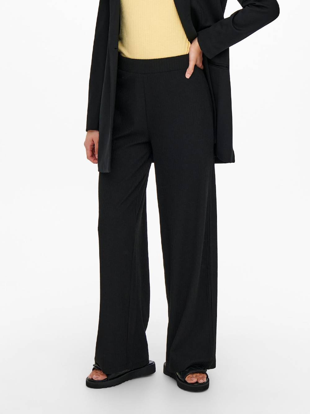 ONLY Wide leg Pants 'ONLNella' in Black Im Verkauf
