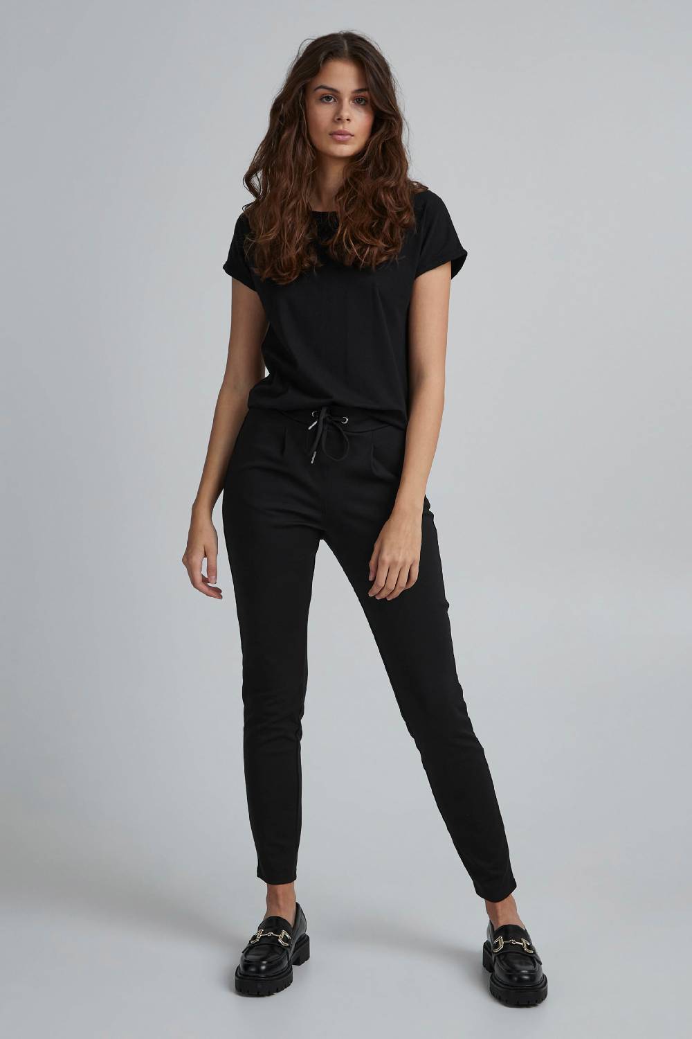b.young Slim fit Pants 'Rizetta' in Black Auslauf