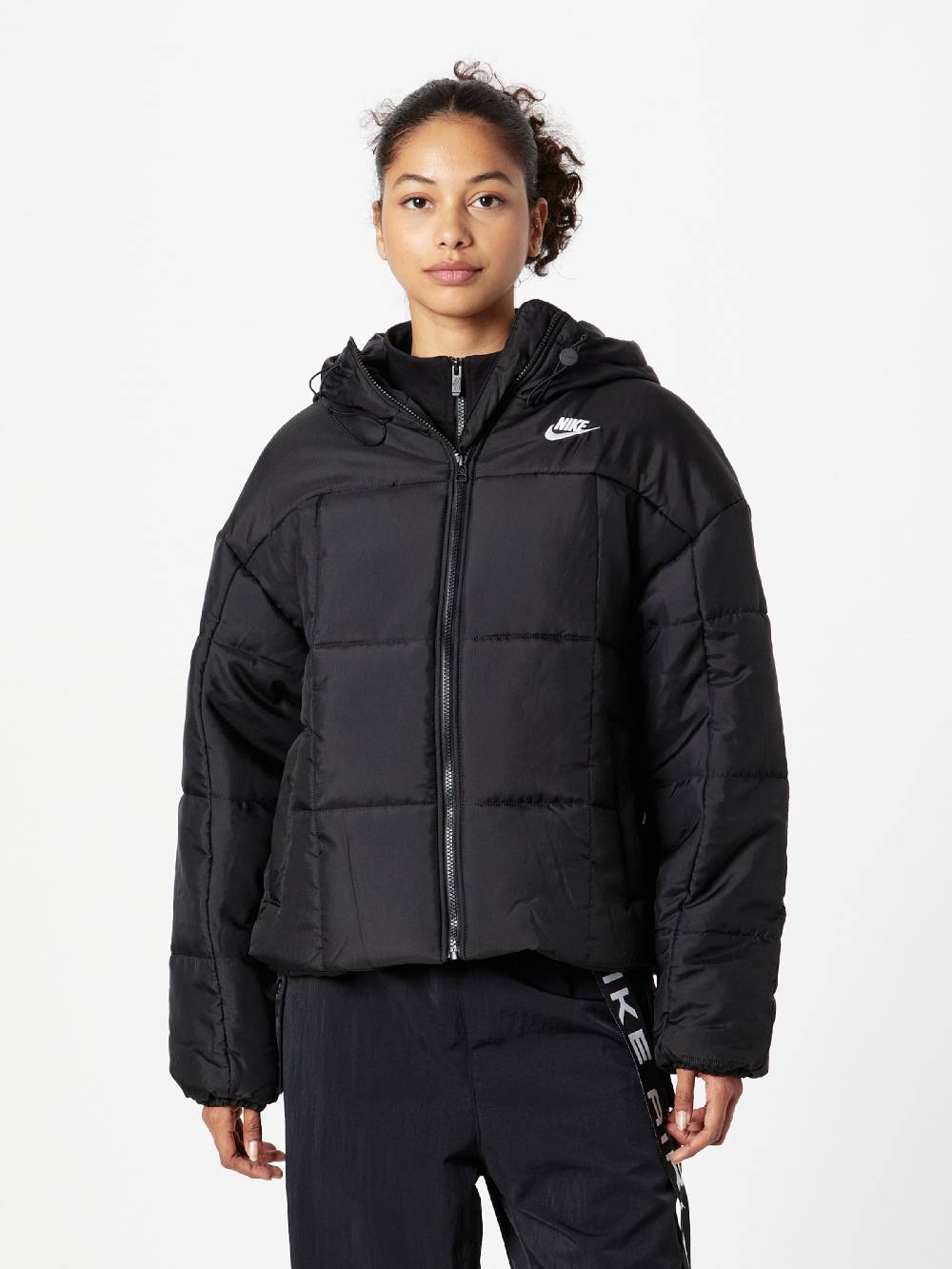 Nike Sportswear Winter Jacket 'Essentials' in Black Jubiläumsangebot