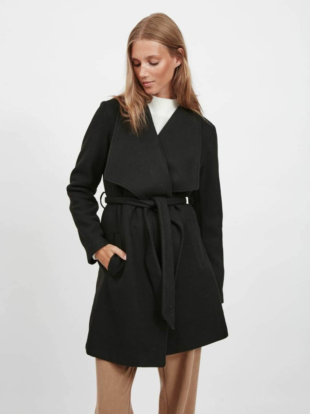 VILA Between-Seasons Coat 'Cooley' in Black 2025