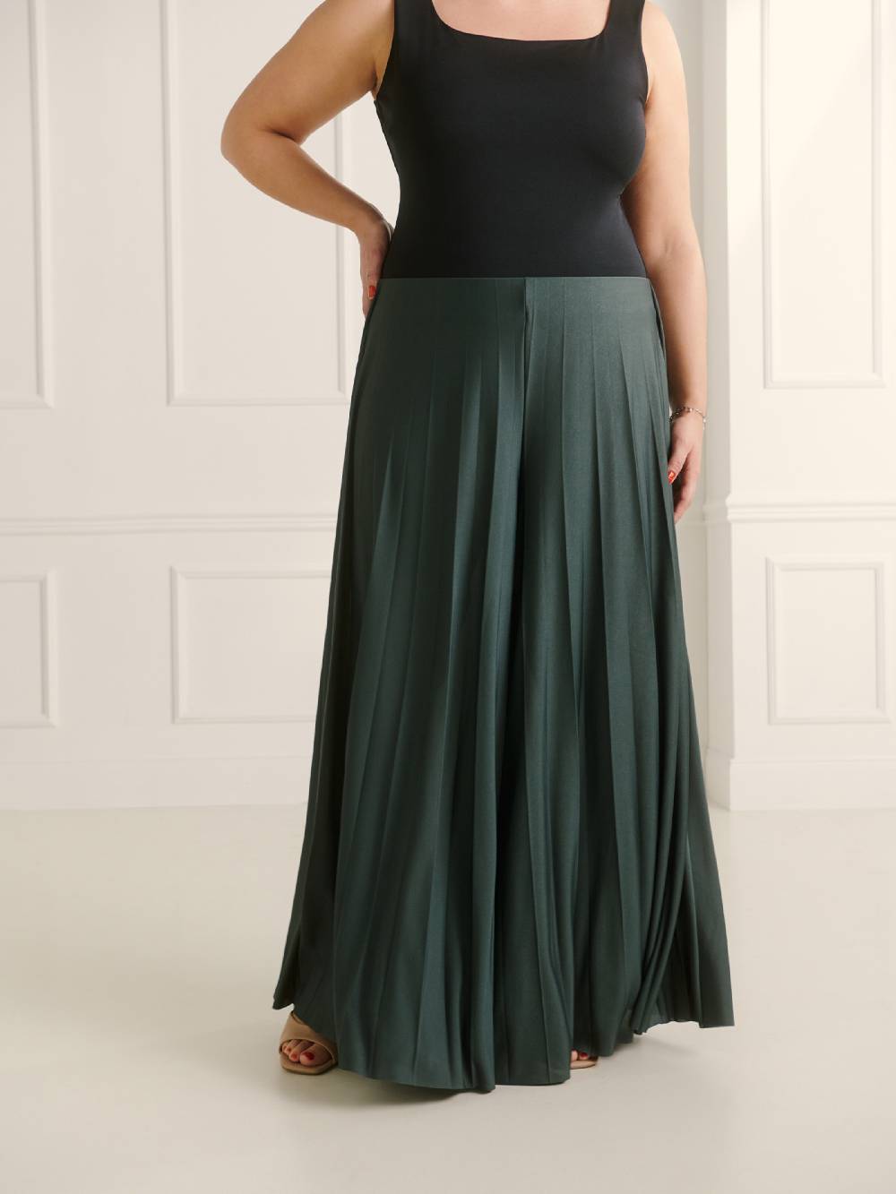 Guido Maria Kretschmer Curvy Wide leg Pants 'Samantha' in Dark Green Preisnachlass