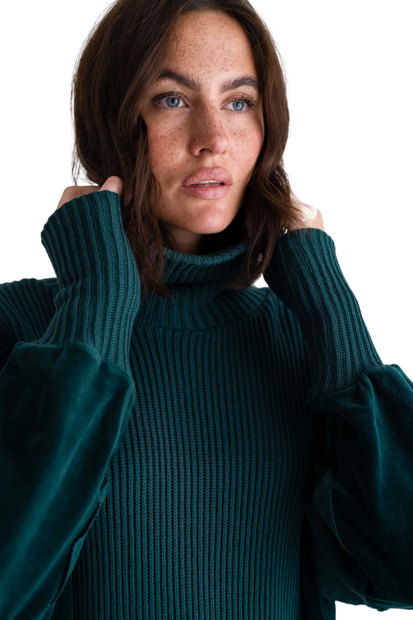 Love Joy Victory Rollkragenpullover mit Velvet und Strick Vega Top Angebot