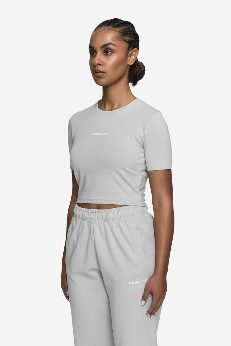 Pegador Ines Cropped Baby Tee Washed Sky Grey White Gum Günstiger Verkauf
