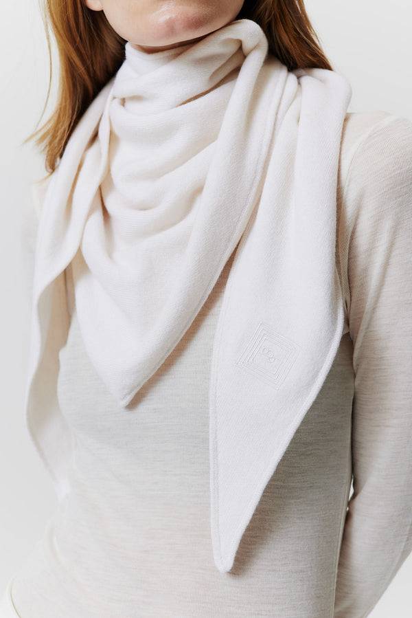 Prinz Berlin Kaschmir Triangle Fine Knit Off-White Wochenangebot