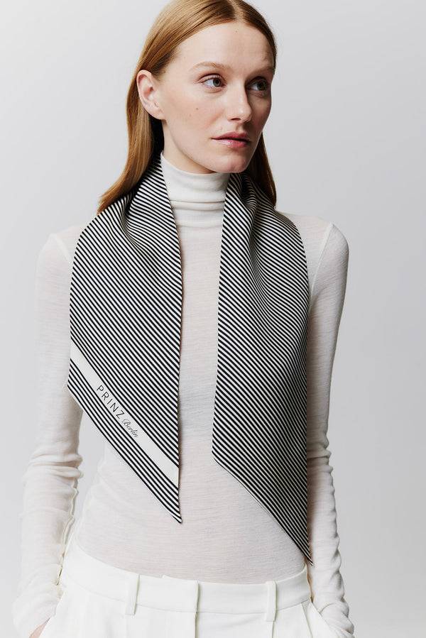 Prinz Berlin Seidenbandeau Stripes in Off-White im Angebot