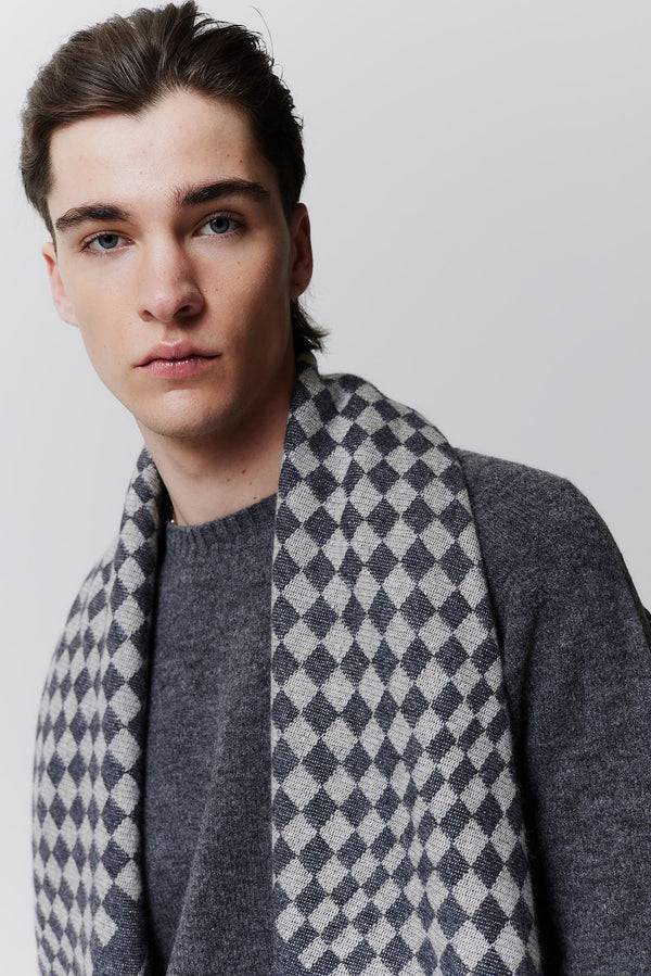 Prinz Berlin Kaschmir Triangle Jacquard Schwarz Sonderangebot