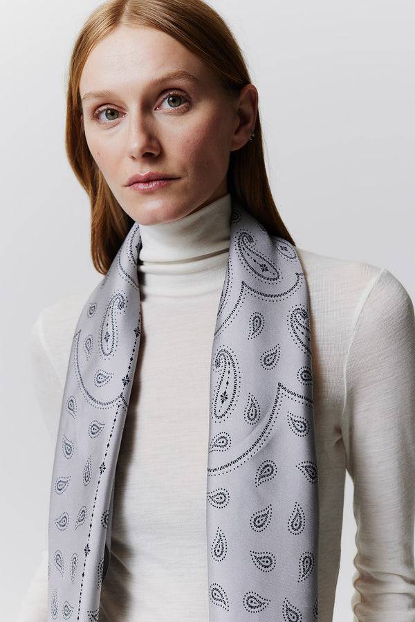 Prinz Berlin Seidentuch Paisley 90 Grau Bestseller