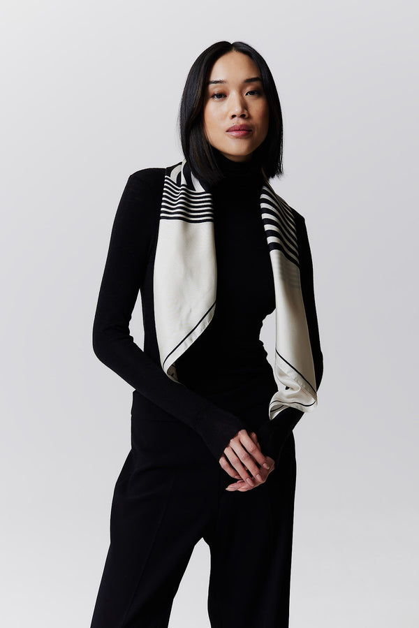 Prinz Berlin Seidentuch Swirl 90 Off-White Vierteljährliche Förderung