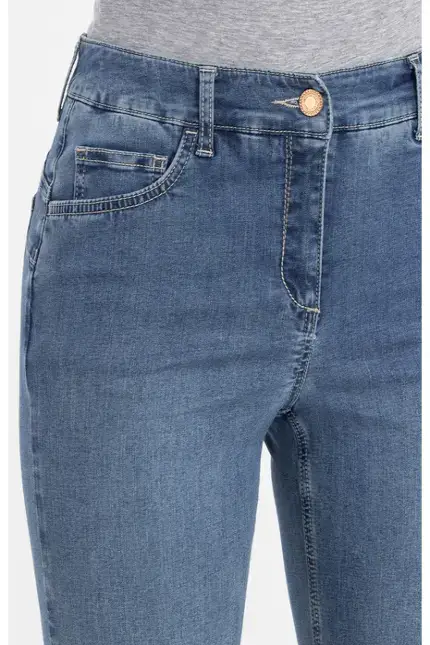 Recover Pants Flared-Jeans Tanja in LIGHT DENIM BLUE Artikelnummer REC-13406-01-4238-138 Begrenzt auf 3 Tage