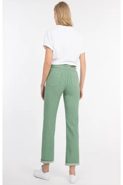 Recover Pants Straight-Jeans Hazel in GRÜN Artikelnummer REC-13373-01-4336-557 Im Verkauf