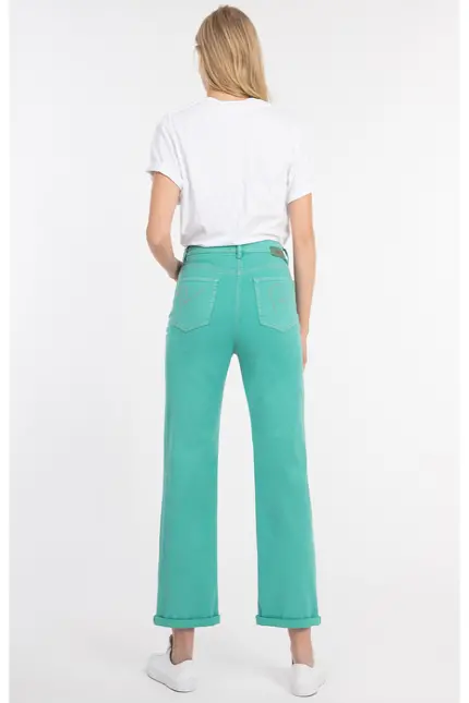 Recover Pants Straight-Jeans Hazel in TÜRKIS Artikelnummer REC-13373-01-4247-549 zollfrei