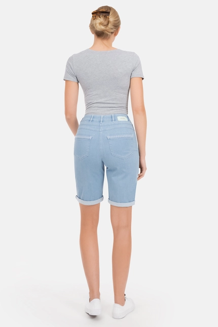 Recover Pants Carla, Relaxed-Fit-Bermuda mit Bordürenstickerei in BLEACHED Artikelnummer REC-13392-4238-106 Exklusivangebot