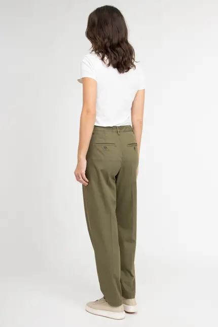Recover Pants Bundfaltenhose Peggy in Oliv Artikelnummer REC-12641-U4143-580 Top Angebot