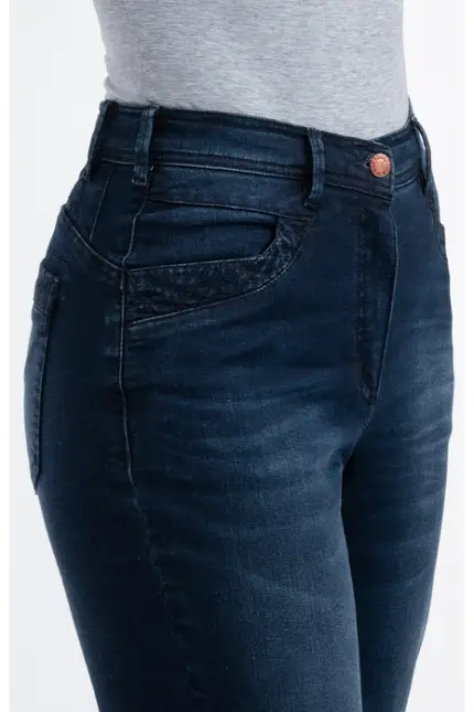 Recover Pants Amira, Relaxed-Fit Jeans in DEEP-BLUE Artikelnummer REC-13324-03-3880-499 Sonderangebot der Fabrik