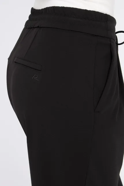 Recover Pants Legere Bundfaltenhose in SCHWARZ Artikelnummer REC-13005-3875-990 Outlet