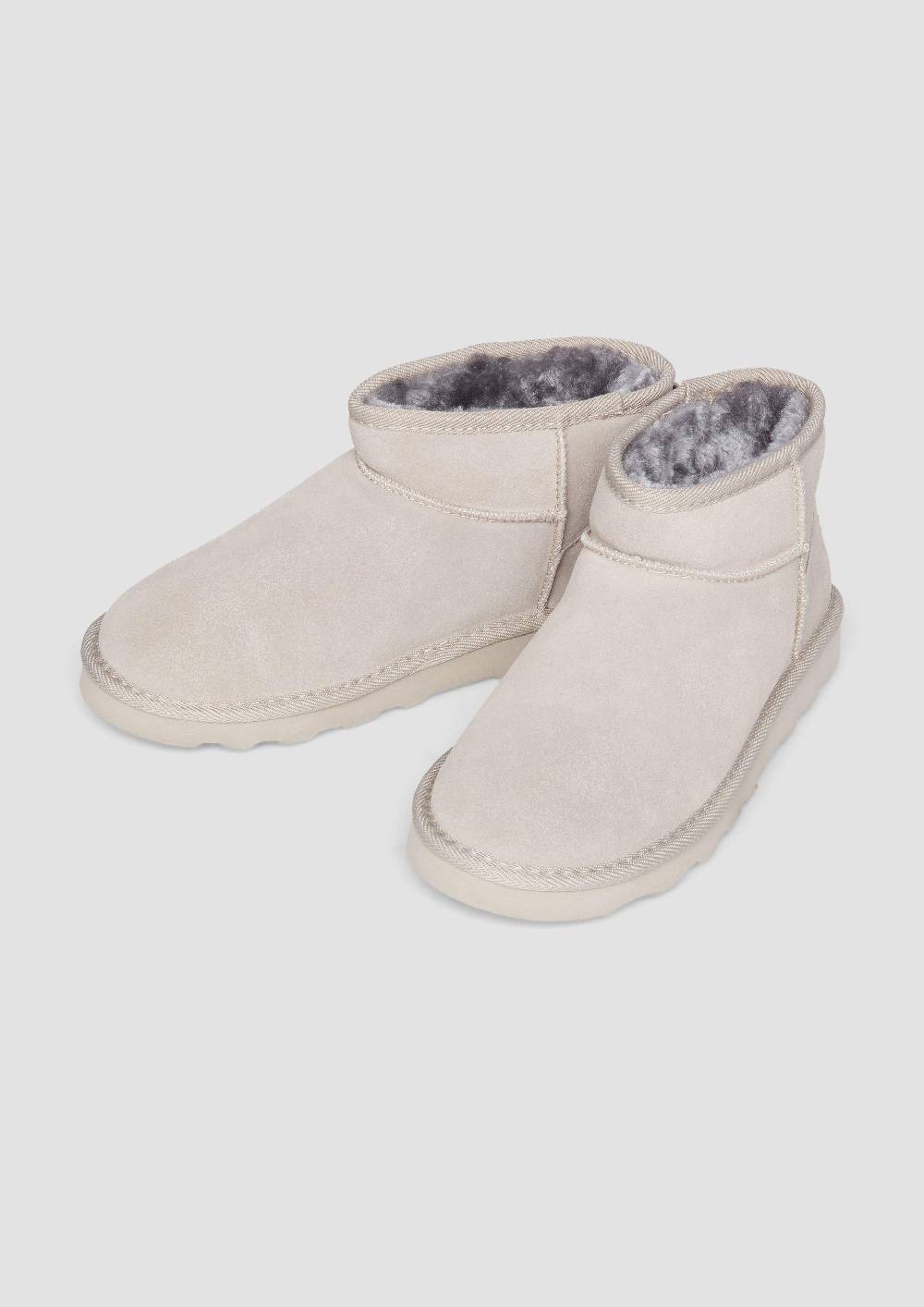 S.Oliver Flache Stiefel aus Leder Versandkostenfrei
