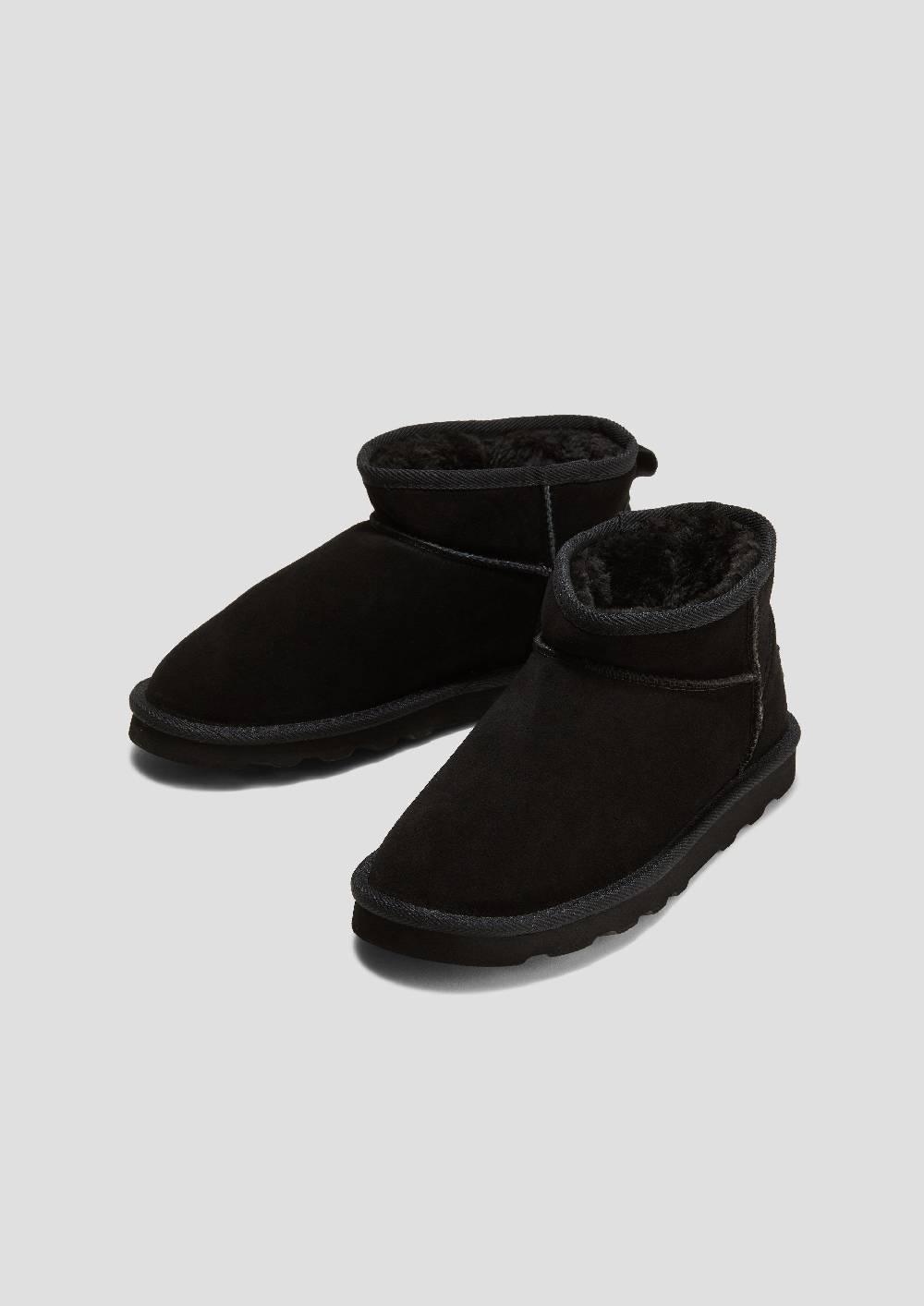 S.Oliver Flache Stiefel aus Leder Flash Sale