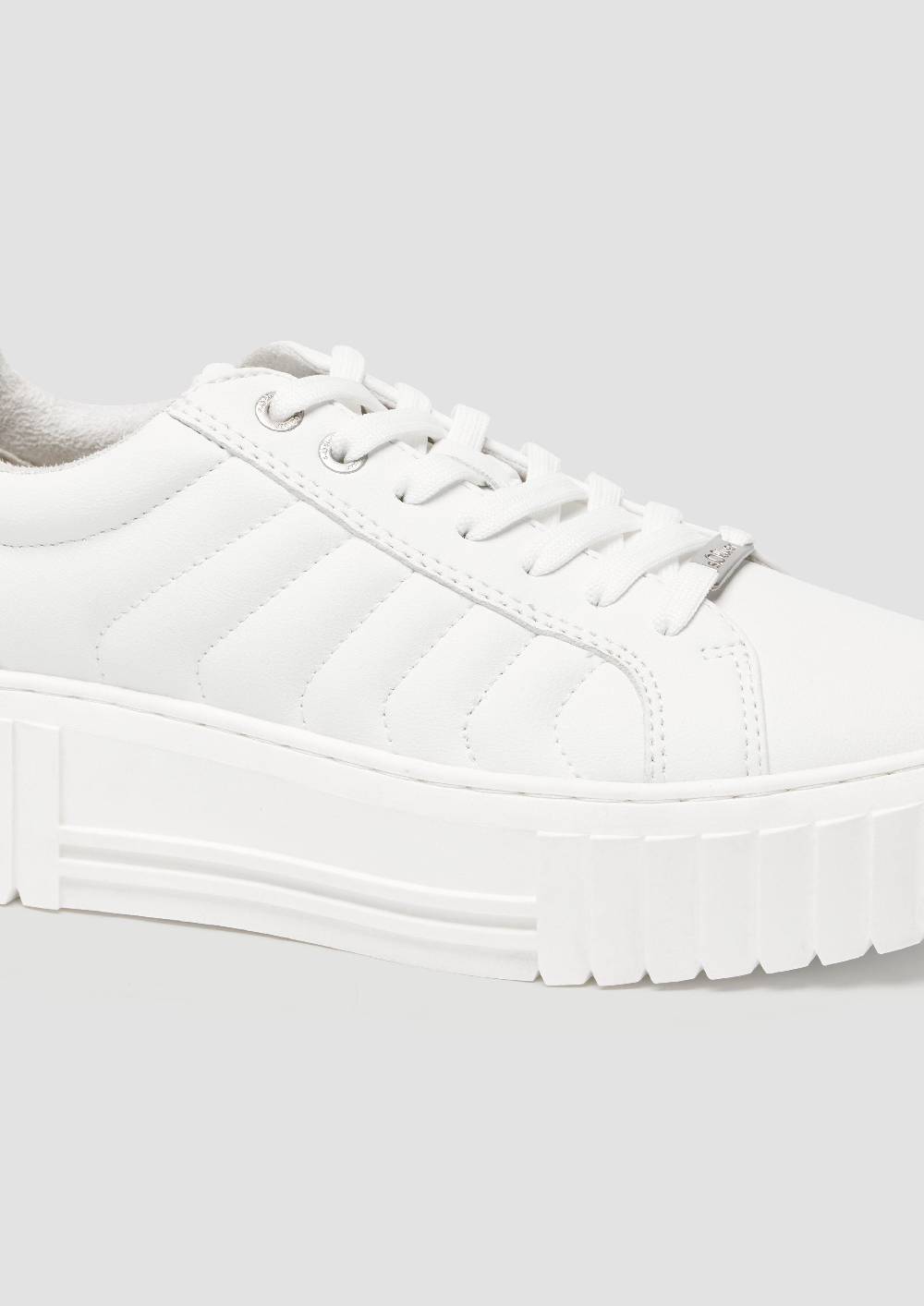 S.Oliver Plateausneaker mit Kontrastsohle Neueste Mode