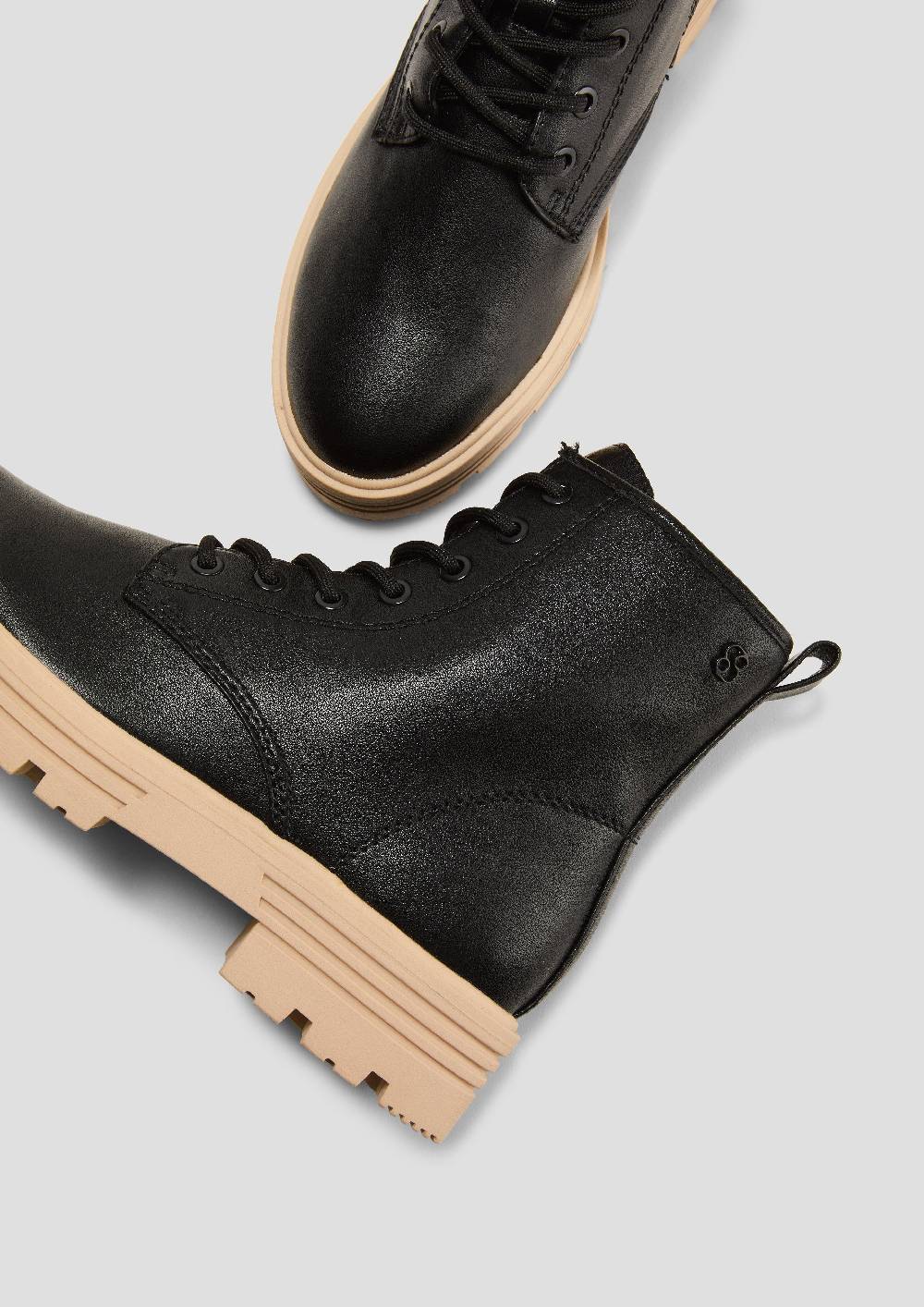 S.Oliver Stiefel mit profilierter Sohle Kauf eins, bekomm eins gratis
