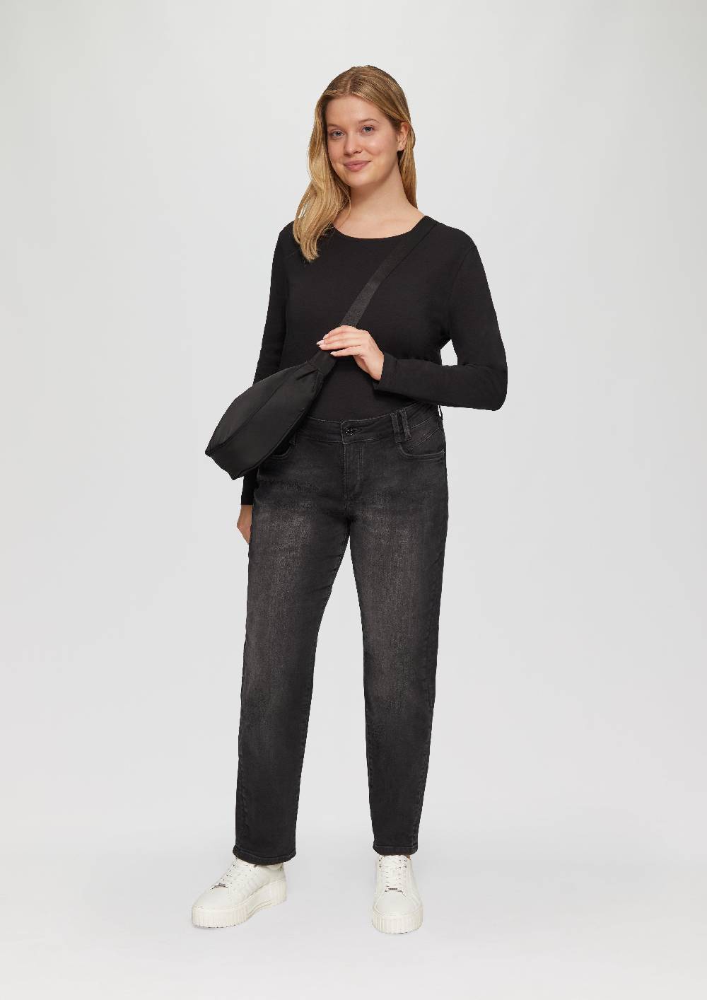 S.Oliver Jeans / Curvy Fit / Mid Rise / Semi Wide Leg JETZT KAUFEN