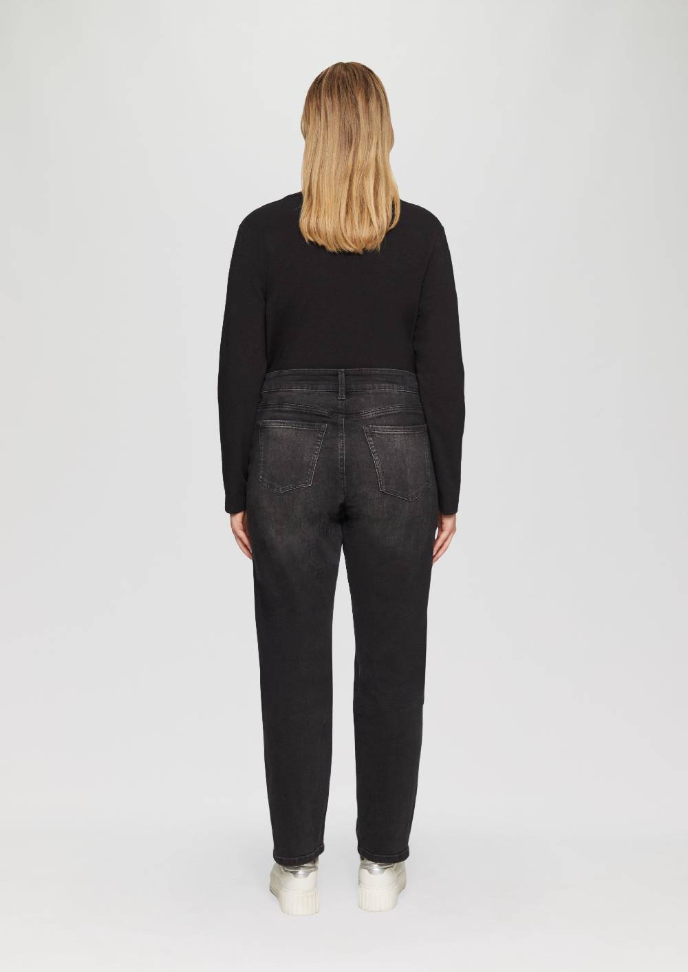 S.Oliver Jeans / Curvy Fit / Mid Rise / Semi Wide Leg JETZT KAUFEN
