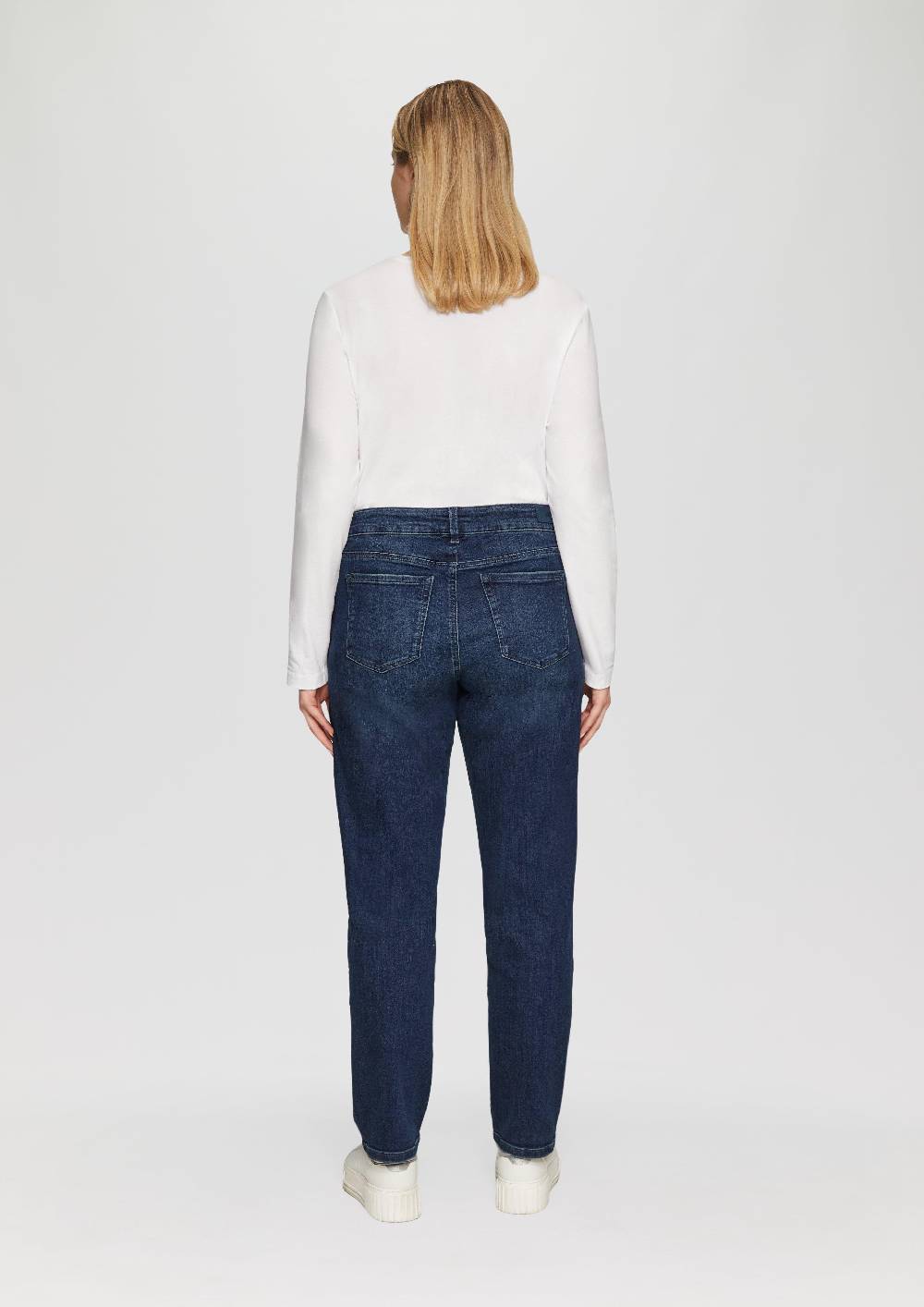 S.Oliver Jeans / Curvy Fit / Mid Rise / Semi Wide Leg Neueste Stile