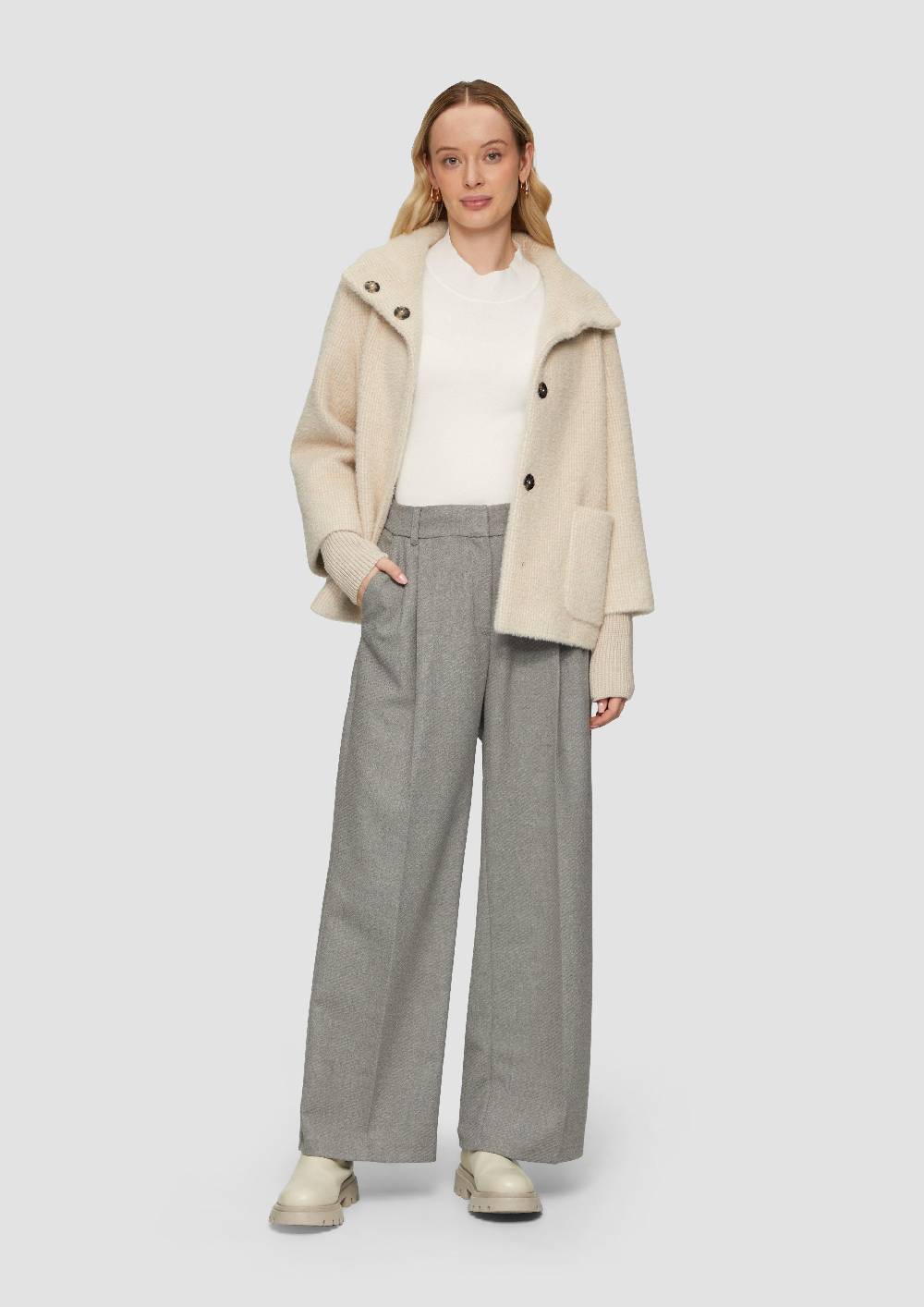 S.Oliver Flauschige Jacke mit Strickbündchen am Ärmel Black Friday