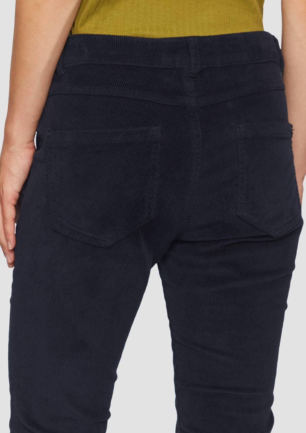 S.Oliver Schmal geschnittene Cordhose Riesige Ersparnisse