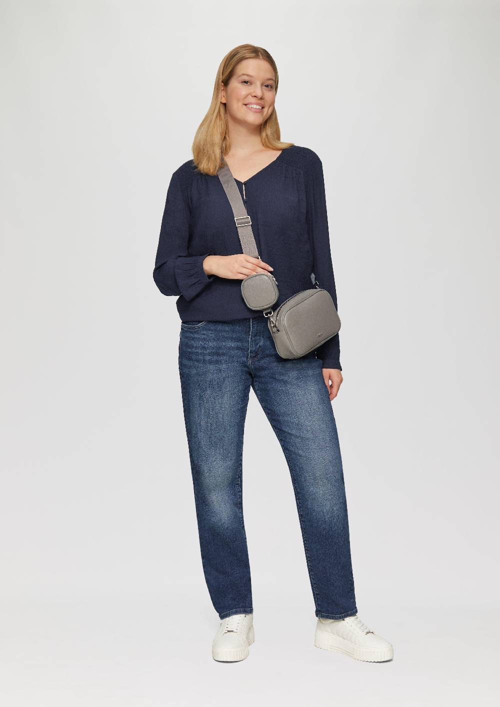 S.Oliver Strukturierte Bluse aus Viskosemix mit Smok Detail Black Friday Preise